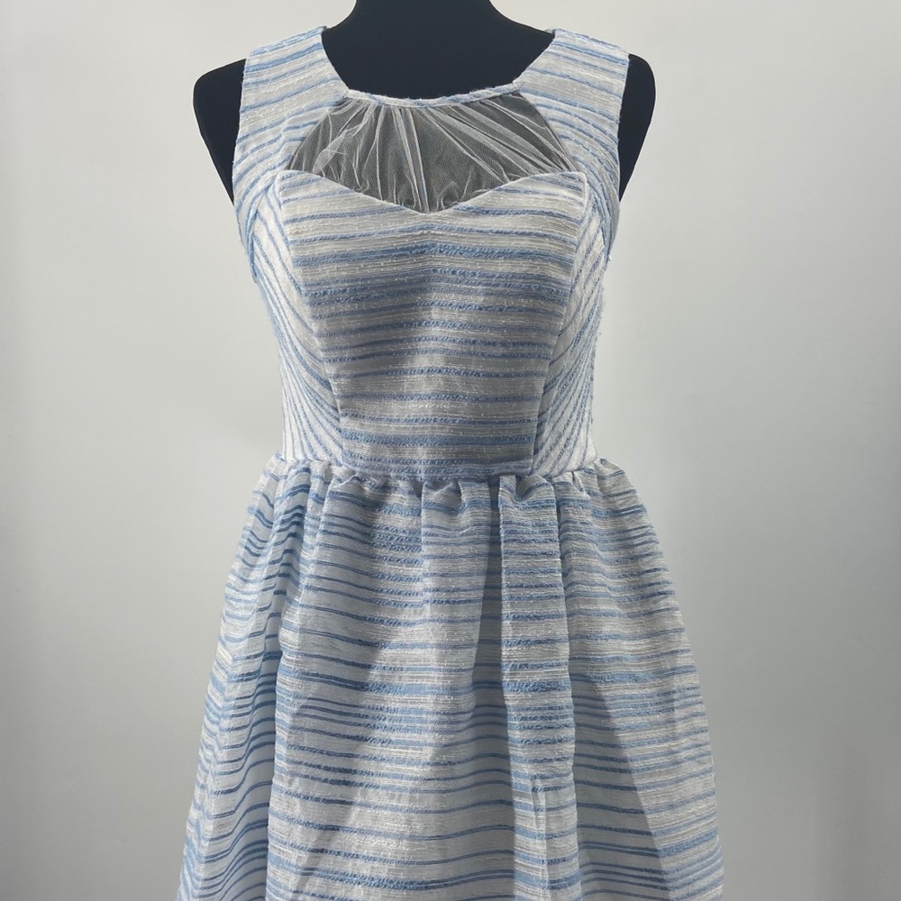 Light Baby Blue White Stripe Fit and Flare Dress Open Back Prom Homecoming Sz 7